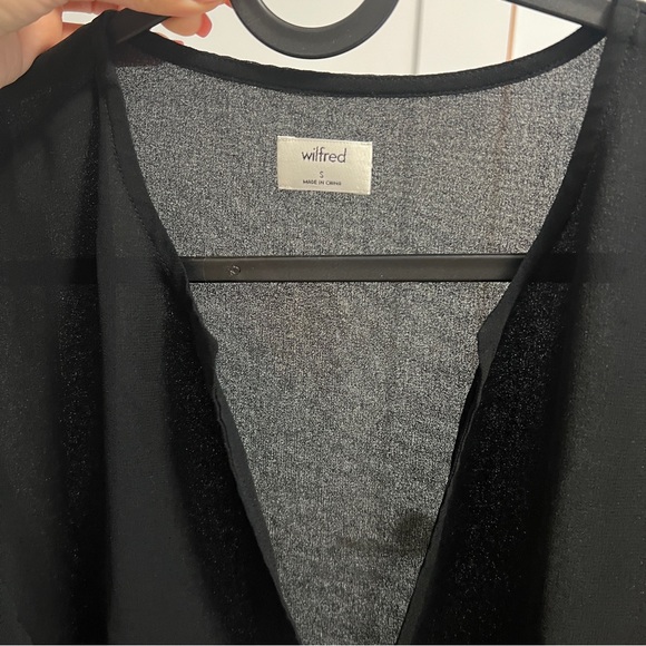 Wilfred ruffle blouse in size small in black - Picture 5 of 9